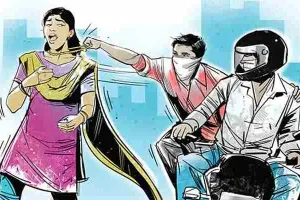 लखनऊ: स्नैचरों ने छीना महिलाओं का चैन, घर से निकलना मुश्किल