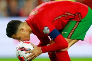 रोनाल्डो की हैट्रिक, डेनमार्क ने विश्व कप में बनाई जगह