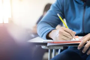 बरेली: 15 दिन बाद शुरू हो होंगी मिड टर्म परीक्षाएं