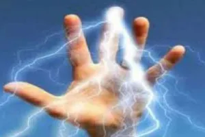 बरेली: मोबाइल चार्जिंग पर लगाते समय करंट लगने से युवक की मौत