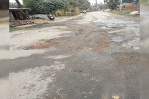 रायबरेली: सड़कों के बुरे हाल से लोग परेशान, निर्माण विभाग ने कही यह बात…