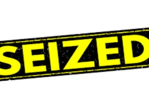 हरदोई: बिना लाइसेंस के चल रहे प्रतिष्ठान को किया गया सीज