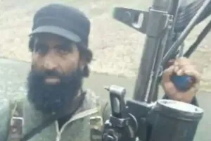 जम्मू-कश्मीर के त्राल में एनकाउंटर में जैश का कमांडर शाम सोफी ढेर