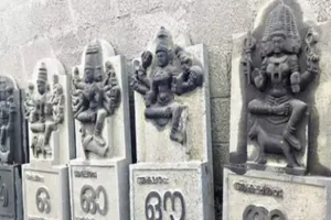 वर्णमाला के 51 अक्षरों पर उकेर दिया 51 देवियों का स्वरुप, देवी देंगी यह वरदान