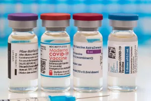 मॉडर्ना और जॉनसन एंड जॉनसन की बूस्टर डोज पर 14-15 अक्टूबर को अंतिम निर्णय लेगा अमेरिका