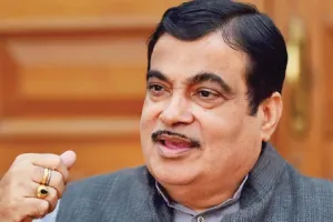 एनएचएआई तैयार कर रहा राजमार्गों पर इलेक्ट्रिक वाहन चार्ज करने के लिये जरूरी बुनियादी ढांचा- गडकरी