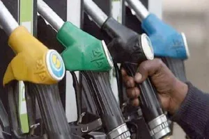 Petrol-Diesel Price: लगाताार पांचवें दिन उबाल जारी, अक्टूबर में पेट्रोल 7.70 रुपये और डीजल 8.30 रुपये हुआ महंगा