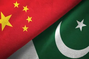 चीन-पाक आर्थिक गलियारे को नुकसान पहुंचा रहा अमेरिका: पाक अधिकारी
