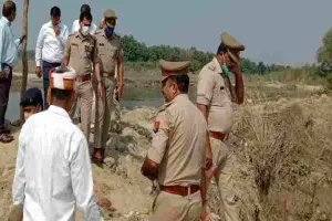 अमेठी: मूर्ति विसर्जन स्थल का डीएम व एसपी ने किया निरीक्षण, दिए ये निर्देश