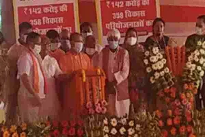 कोरोना संकट में जीवन व जीविका बचाने की साक्षी हैं विकास परियोजनाएं : सीएम योगी