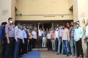 मुरादाबाद: मांगों को लेकर फिर गरजे बिजली कर्मी, रहे हड़ताल पर