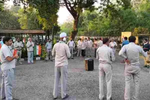 अमेठी: भेल कर्मचारियों ने लंबित मांगों को लेकर किया प्रदर्शन, लगाए ये आरोप