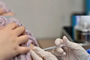 UP में अब तक 8 करोड़ 74 लाख लोगों ने ली टीके की पहली डोज, 14 नए मामले आए सामने