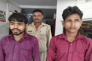 बाराबंकी: बाइक चोरों को ग्रामीणों ने रंगे हाथ पकड़ा, जमकर की पिटाई