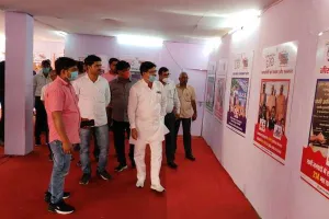 अमेठी: सूचना विभाग की ओर से लगाई गई तीन दिवसीय विकास प्रदर्शनी, बीजेपी जिलाध्यक्ष ने किया उद्घाटन