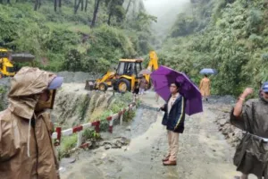 ब्रेकिंग न्यूज: मुक्तेश्वर में मलबे में दबकर यूपी और बिहार के पांच मजदूरों की मौत, एक मजदूर बाल-बाल बचा