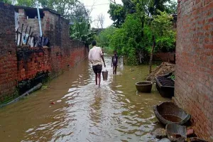रायबरेली: लगातार बारिश से हुआ जलभराव, जनजीवन अस्त-व्यस्त