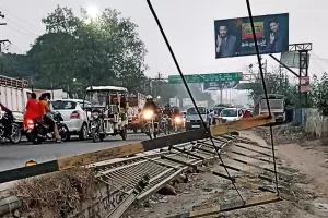 बरेली: दूल्हे मियां की मजार के पास पुल की टूटी रेलिंग से हादसे का खतरा