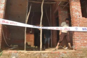 भीमताल: बिना नक्शा के निर्माणाधीन मकान को प्राधिकरण की टीम किया सील