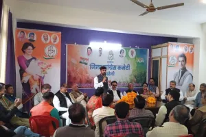 बरेली: प्रियंका गांधी के प्रतिज्ञा सम्मेलन को लेकर की बैठक