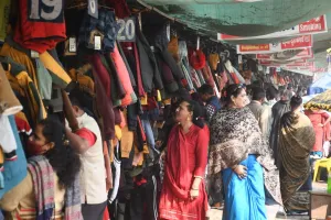 बरेली: सर्दी में ऊनी कपड़ों का बाजार गर्म