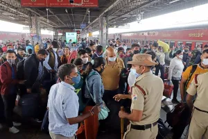 मेरठ समेत नौ रेलवे स्टेशनों को बम से उड़ाने की धमकी