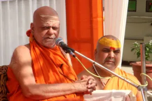 हल्द्वानी: धर्म की सीमा के बाहर राजनीति करना उन्माद फैलाना : शंकराचार्य