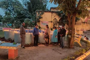 बरेली: 30 हजार दीपक जलाकर दूर किया पार्कों का अंधेरा