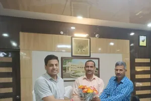 बरेली: तुलाशेरपुर में बीडीए ने 60 लाख से शुरू कराया रोड का निर्माण