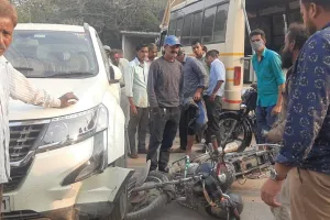 बरेली: पुलिस लिखी एक्सयूवी ने मैकेनिक को कुचला, हंगामा