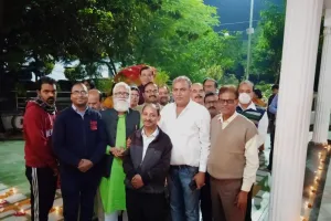 बरेली: कार्तिक पूर्णिमा की पूर्व संध्या पर हुआ दीपोत्सव