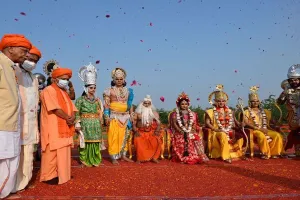 पहले कब्रिस्तान पर खर्च होते थे पैसे, अब मंदिरों पर हो रहे हैं: CM योगी