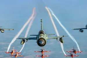 दुबई एयर शो में जलवा दिखाएगी Indian Air Force, दुनिया के सर्वश्रेष्ठ एयरोबेटिक्स दलों के साथ देगी प्रस्तुति