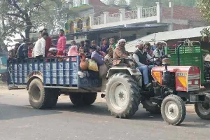 हरदोई: कार्तिक पूर्णिमा पर आस्था की डुबकी लगाने के लिए श्रद्धालुओं का निकला रेला