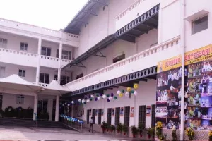 लखनऊ: आरटीई के तहत गरीब ब​च्चों को प्रवेश न देना पायनियर मांटेसरी स्कूल को पड़ा महंगा, दर्ज होगा मुकदमा