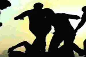 गोरखपुर: दो पक्षों में पुआल रखने को लेकर हुई मारपीट, एक की मौत