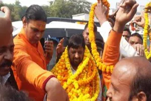 केंद्रीय राज्यमंत्री ने निकाली संविधान दिवस यात्रा, स्वतंत्र देव सिंह ने दिखाई हरी झंडी