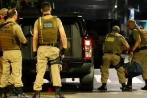 ब्राजील में बैंक डकैती की साजिश रच रहे गिरोह को पुलिस ने पकड़ा, कार्रवाई में 25 की मौत