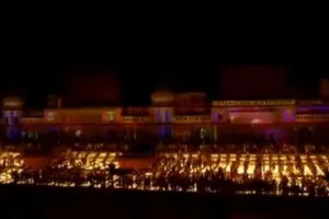 अयोध्या दीपोत्सव 2021: 12 लाख दीये से जगमग हुई राम की नगरी