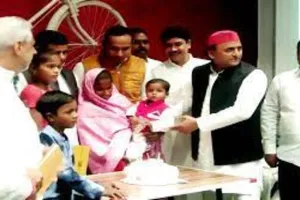 अखिलेश यादव ने मनाया ‘खजांची’ का पांचवां जन्मदिन