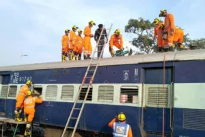 हल्द्वानी: आग से बचने के लिए काठगोदाम रेलवे स्टेशन पर हुई मॉक ड्रिल