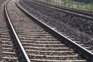 बरेली: पटरियों पर मिला अज्ञात महिला का शव, पुलिस ने अंतिम संस्कार के लिए मांगे रेलवे से रुपये