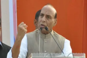 राजनाथ सिंह की दुश्मन देश को चेतावनी-अगर किसी ने सीमा लांघी तो घर में घुसकर मारेंगे