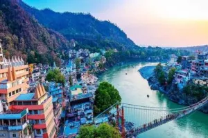 देहरादून: पटरी से उतरा पर्यटन उद्योग, चारधाम और हेमकुंड साहिब आने वाले यात्रियों की संख्या में आई कमी