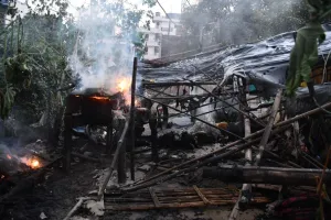 बरेली: रजाई गद्दे की दुकान में लगी आग, लाखों का नुकसान