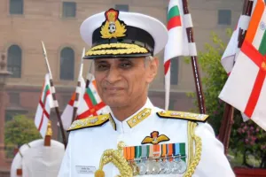 नौसेना प्रमुख बोले- चीन से पाकिस्तान को सैन्य उपकरण हो रहे हैं निर्यात, इससे सुरक्षा आयामों पर पड़ेगा असर