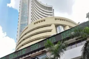 मुद्रास्फीति के आंकड़ों से बाजार ने शुरुआती लाभ गंवाया, सेंसेक्स में मामूली बढ़त