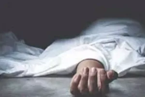  कानपुर: फोन पर बात करने के दौरान तीसरी मंजिल से गिरी लॉ छात्रा की मौत, गुजरात के सूरत जिले की है निवासी 