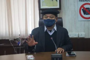 एक हफ्ते में सुयालबाड़ी व बेतालघाट में शुद्ध पेयजल दें वरना होगी कार्रवाई: डीएम