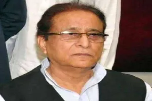 सीतापुर: CBI कोर्ट में पेशी के लिए लखनऊ ले जाए गए सांसद आजम खां